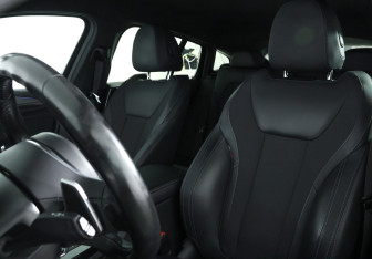 Подержанный автомобиль BMW X4 2021 года (14 фото)