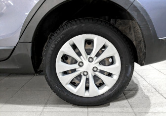 Подержанный автомобиль Kia Rio Hatchback 2021 года (17 фото)