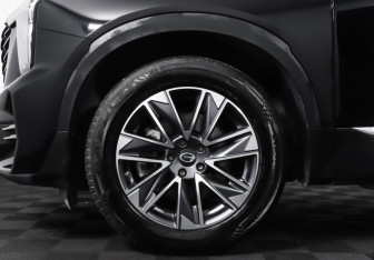 Подержанный автомобиль GAC GS8 2024 года (25 фото)