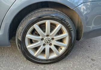 Подержанный автомобиль Volkswagen Jetta Sedan 2009 года (13 фото)