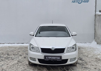 Подержанный автомобиль Skoda Octavia Liftback 2012 года (2 фото)
