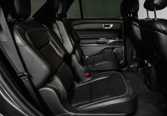 Подержанный автомобиль Ford Explorer 2020 года (9 фото)