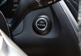 Подержанный автомобиль Ford Focus Hatchback 2012 года (20 фото)