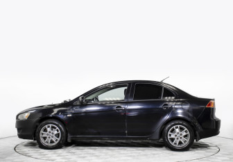 Подержанный автомобиль Mitsubishi Lancer Sedan 2008 года (8 фото)