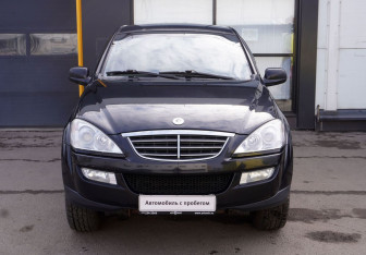 Подержанный автомобиль SsangYong Kyron 2012 года (2 фото)