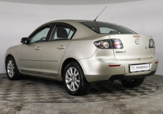 Подержанный автомобиль Mazda 3 Sedan 2007 года (7 фото)
