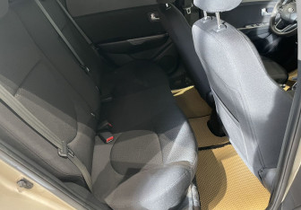 Подержанный автомобиль Kia Rio Sedan 2013 года (11 фото)