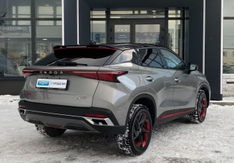 Подержанный автомобиль Omoda C5 2022 года (5 фото)