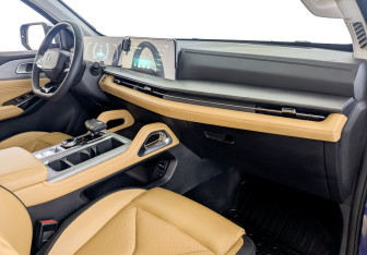 Подержанный автомобиль Changan Hunter Plus 2024 года (11 фото)