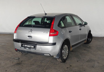 Подержанный автомобиль Citroen C4 Hatchback 2009 года (5 фото)
