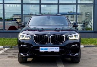 Подержанный автомобиль BMW X4 2018 года (2 фото)