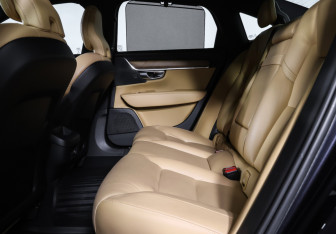 Подержанный автомобиль Volvo S90 2018 года (12 фото)