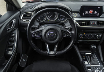 Подержанный автомобиль Mazda 6 Sedan 2018 года (10 фото)