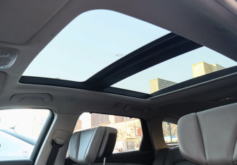 Подержанный автомобиль Renault Talisman Wagon 2017 года (13 фото)