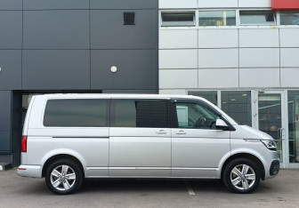 Подержанный автомобиль Volkswagen Multivan 2020 года (4 фото)