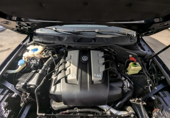 Подержанный автомобиль Volkswagen Touareg 2013 года (9 фото)