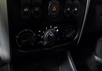 Подержанный автомобиль Nissan Almera Sedan 2017 года (11 фото)