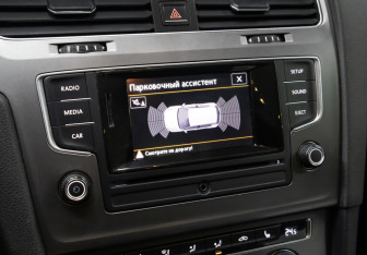 Подержанный автомобиль Volkswagen Golf Hatchback 2013 года (16 фото)