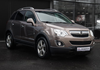 Подержанный автомобиль Opel Antara 2014 года (3 фото)