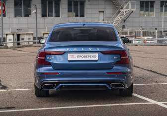 Подержанный автомобиль Volvo S60 2021 года (6 фото)