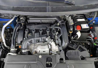 Подержанный автомобиль Peugeot 3008 2021 года (9 фото)