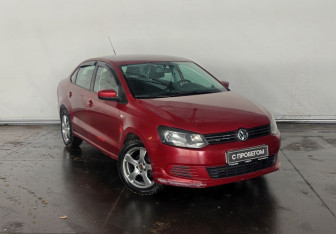 Подержанный автомобиль Volkswagen Polo Sedan 2011 года (3 фото)