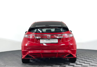 Подержанный автомобиль Honda Civic Hatchback 2008 года (6 фото)