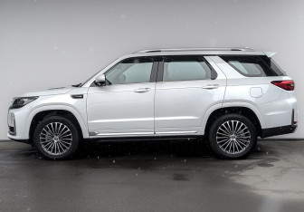 Новый Changan CS95 2023 (3 фото)