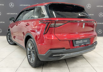 Подержанный автомобиль FAW Bestune T55 2023 года (7 фото)