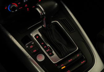 Подержанный автомобиль Audi Q5 2015 года (16 фото)