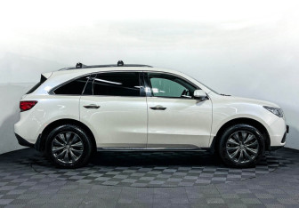 Подержанный автомобиль Acura MDX 2014 года (4 фото)
