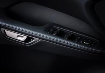 Подержанный автомобиль Lexus RX 2025 года (20 фото)