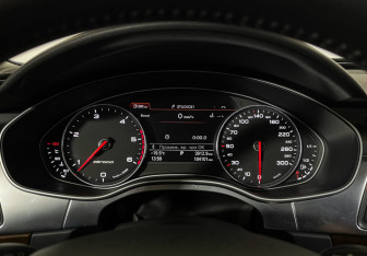 Подержанный автомобиль Audi A6 allroad 2014 года (11 фото)