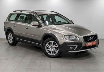 Подержанный автомобиль Volvo XC70 2014 года (3 фото)