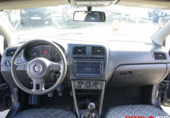 Подержанный автомобиль Volkswagen Polo Sedan 2014 года (12 фото)