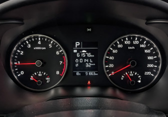 Подержанный автомобиль Kia Rio Hatchback 2019 года (16 фото)