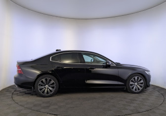 Подержанный автомобиль Volvo S60 2019 года (4 фото)