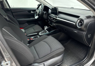 Подержанный автомобиль Kia Cerato Sedan 2020 года (13 фото)