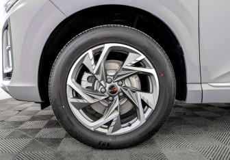 Новый Hongqi HS3 2025 (7 фото)