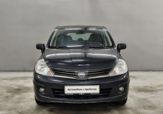Подержанный автомобиль Nissan Tiida Hatchback 2012 года (2 фото)