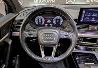 Подержанный автомобиль Audi Q5 2021 года (21 фото)