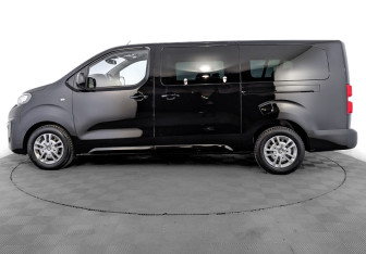 Подержанный автомобиль Peugeot Traveller 2021 года (8 фото)