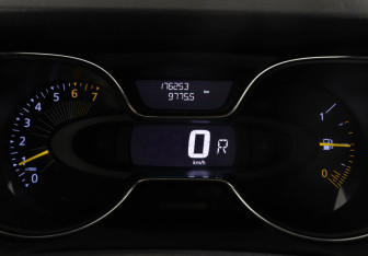 Подержанный автомобиль Renault Kaptur 2016 года (11 фото)