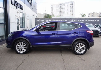Подержанный автомобиль Nissan Qashqai 2016 года (8 фото)