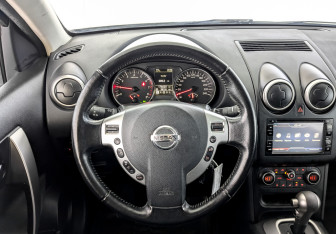 Подержанный автомобиль Nissan Qashqai 2013 года (21 фото)
