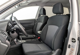 Подержанный автомобиль Subaru Forester Suv 2017 года (20 фото)