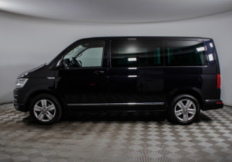 Подержанный автомобиль Volkswagen Multivan 2018 года (8 фото)