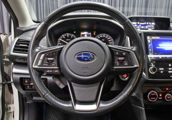 Подержанный автомобиль Subaru Impreza Sedan 2019 года (17 фото)