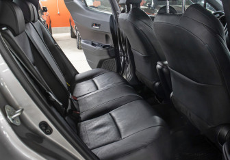 Подержанный автомобиль Toyota C-HR 2019 года (12 фото)