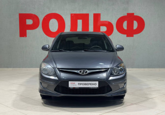 Подержанный автомобиль Hyundai i30 Hatchback 2010 года (2 фото)